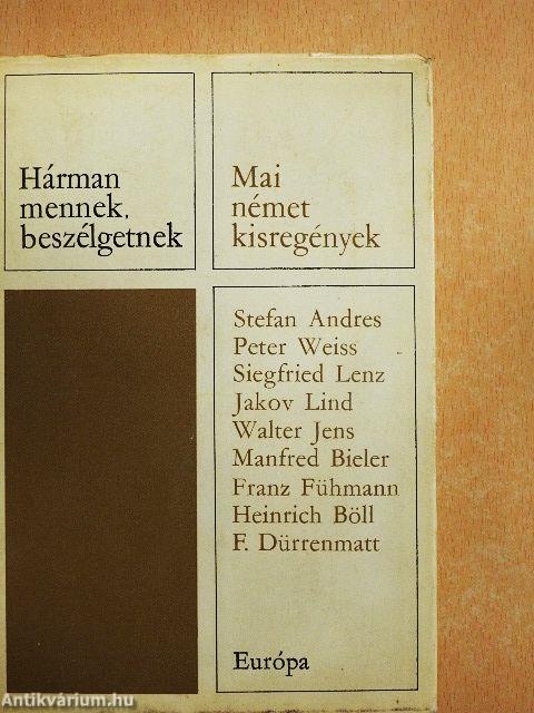 Hárman mennek, beszélgetnek