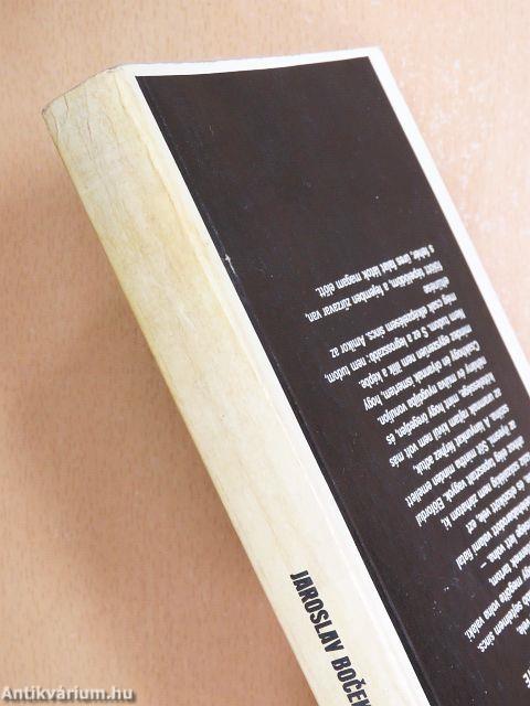 "100 kötet a Fekete könyvek sorozatból (nem teljes sorozat)"