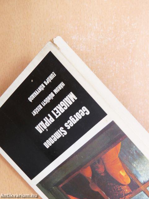 "100 kötet a Fekete könyvek sorozatból (nem teljes sorozat)"