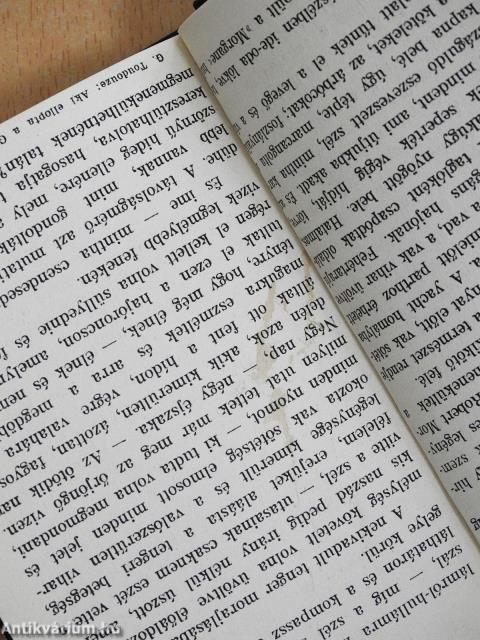 "10 kötet szépirodalmi mű egységes könyvkötőit félbőr kötésben a Pantheon Irodalmi Intézet kiadásában"