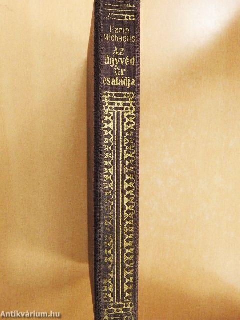 Az ügyvéd úr családja