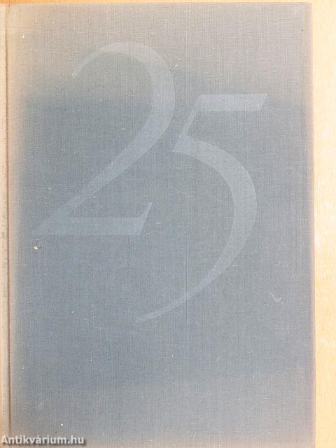 25 év