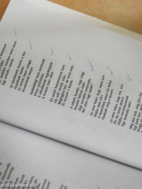 Irodalom 10. - Szöveggyűjtemény