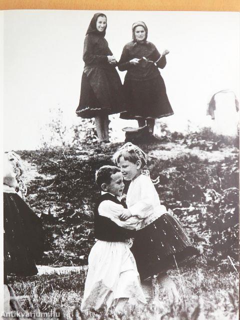 Elindultam világ útján...