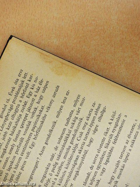 A költözködés/A macska