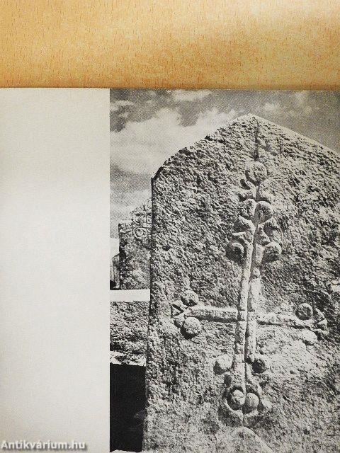 A középkori Bosznia síremlékei