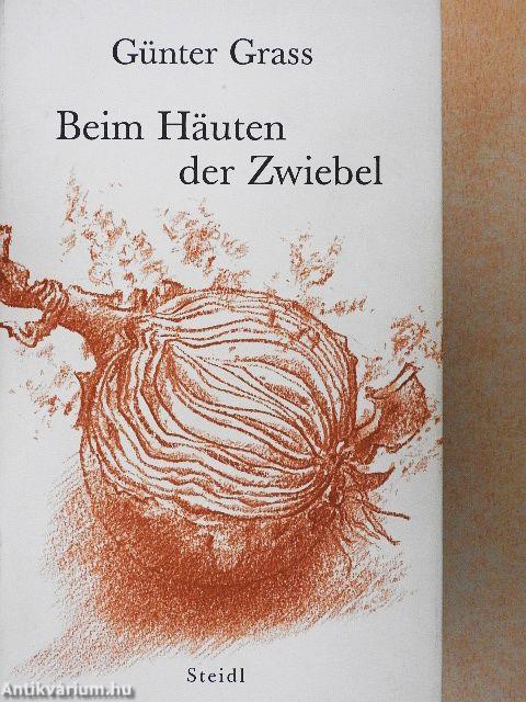 Beim Häuten der Zwiebel