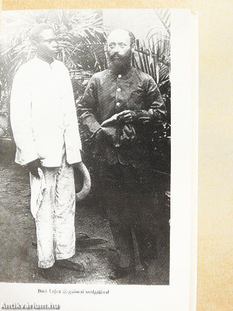 Hat év Új-Guineában