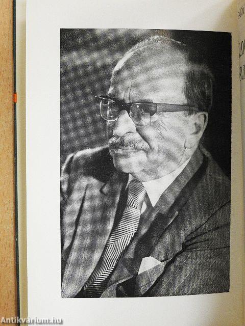 Válogatott tanulmányok