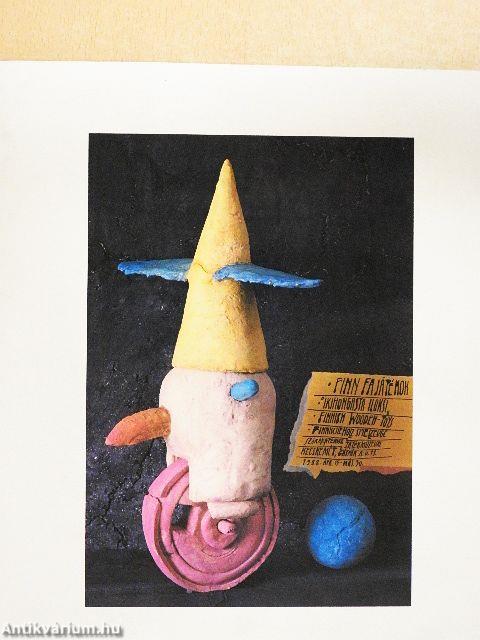 "Ős-öreg fenyőből örömre"