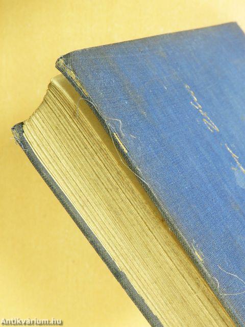 "140 kötet háború előtti szépirodalmi mű"