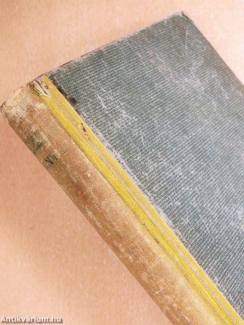 "140 kötet háború előtti szépirodalmi mű"