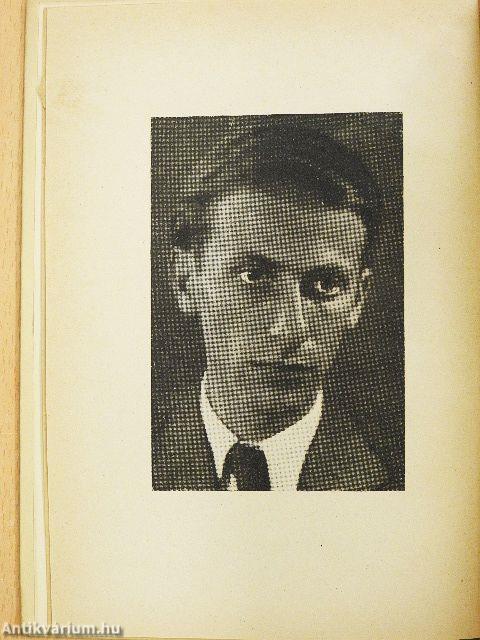 Tanulmányok, cikkek