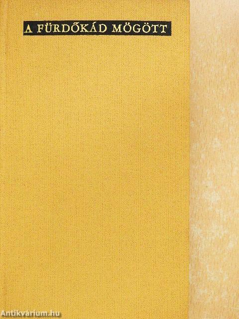 A fürdőkád mögött
