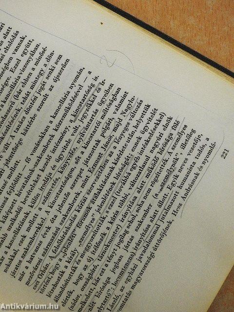 A középkori Magyar Állam története megalapításától mohácsi bukásáig