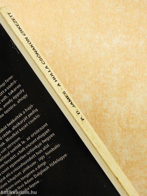 A hulla csónakon érkezett