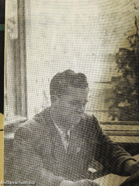 Elmondja János