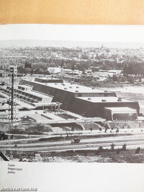 Hat év Jugoszláviában