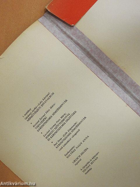 Minerva nagy hímzőalbum