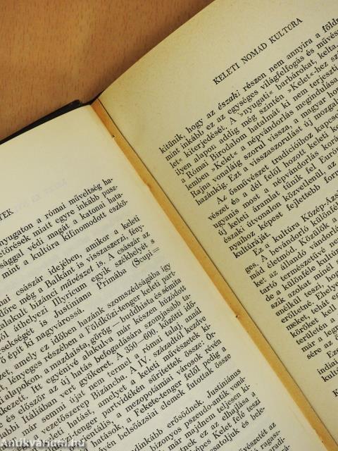 Árpádkor és kelet (dedikált példány)