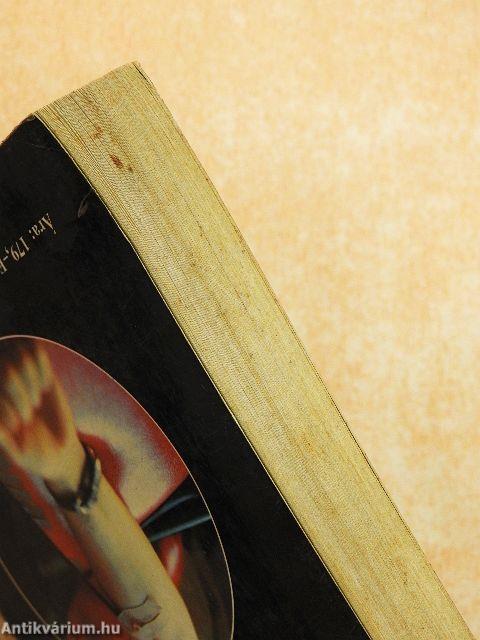 Holttest a sziklákon