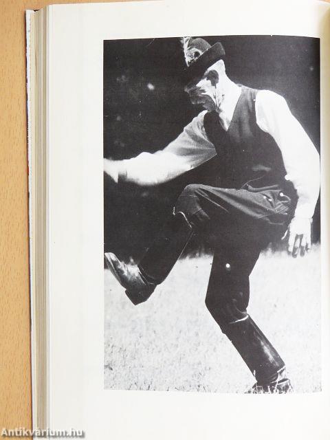 Magyar néptánchagyományok