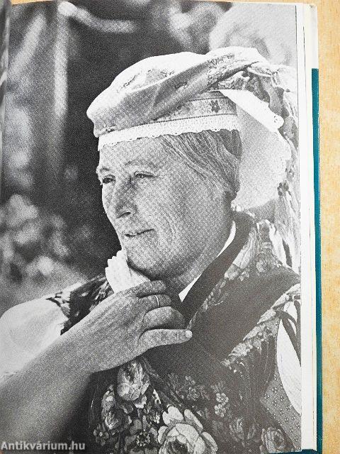 Magyar népviseletek