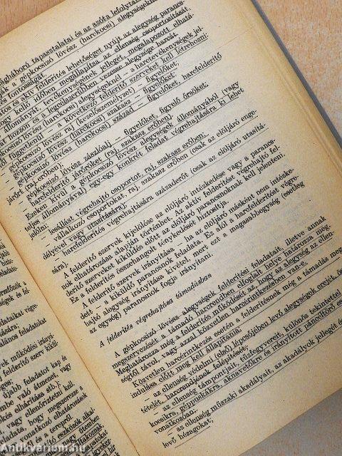 Összfegyvernemi tankönyv