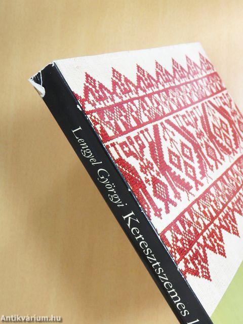 Keresztszemes kézimunkák