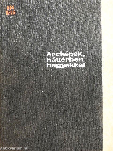 Arcképek, háttérben hegyekkel