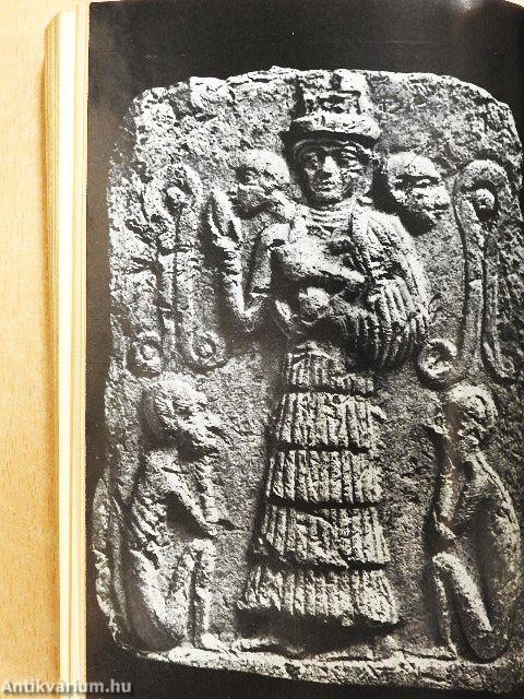 "Fénylő ölednek édes örömében...."