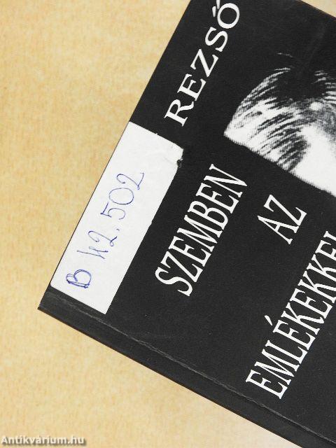 Szemben az emlékekkel