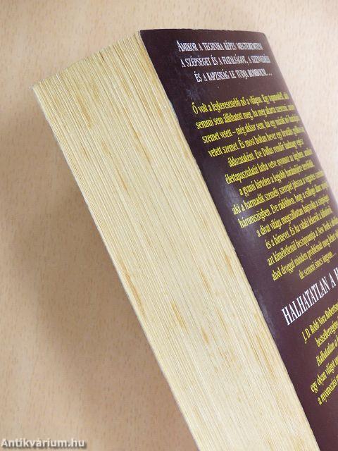 Halhatatlan a halálban