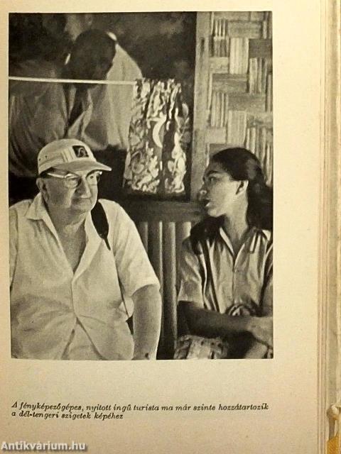 Holdfény Tahiti felett