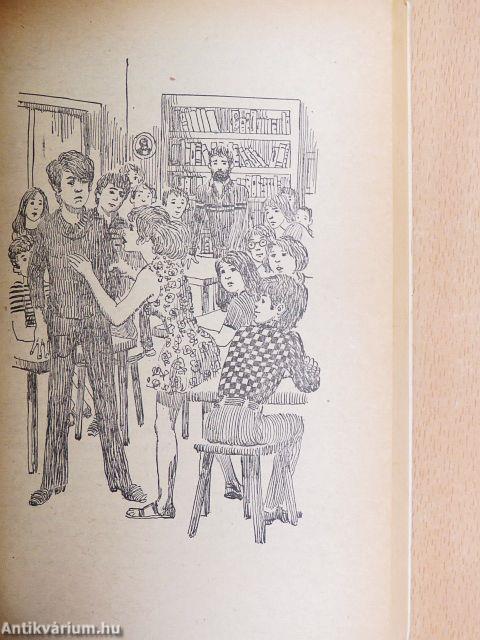 A csúcs mindig fölöttünk van