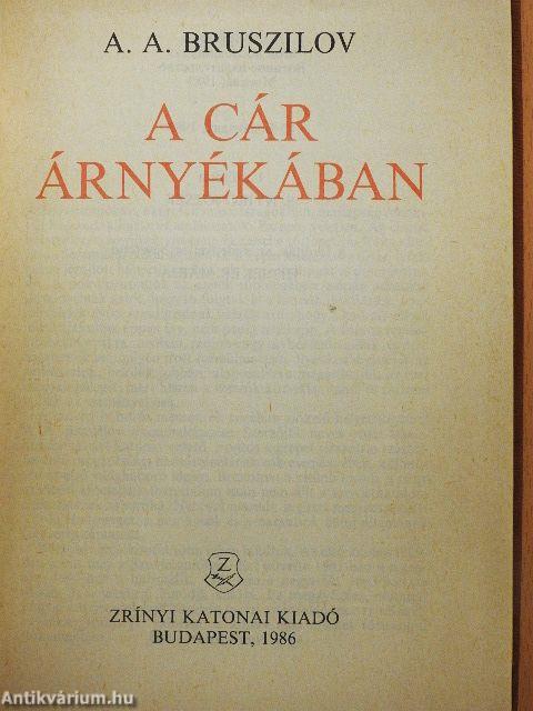 A cár árnyékában