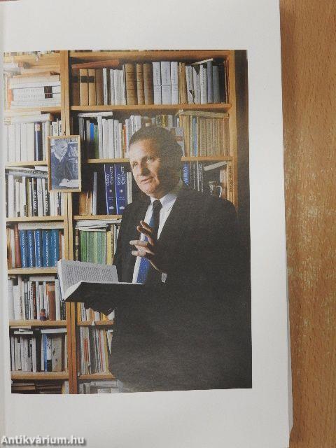 Perlekedő évszázadok