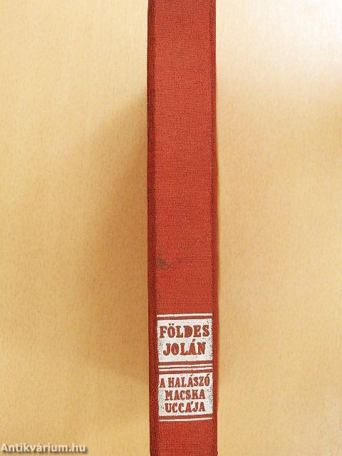 A halászó macska uccája