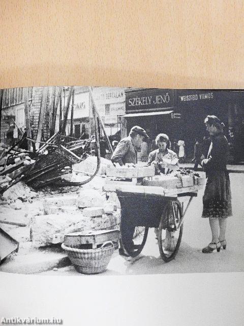 Az élet megy tovább