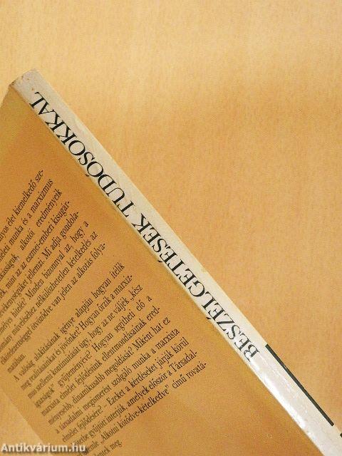Beszélgetések tudósokkal