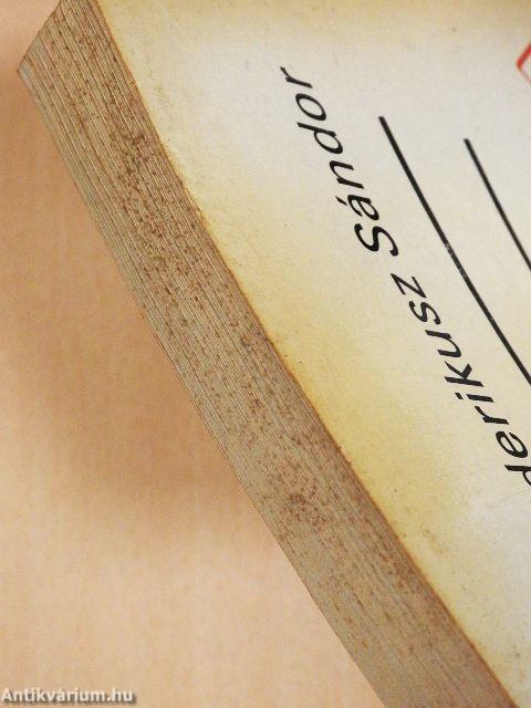 Szigorúan nyilvános