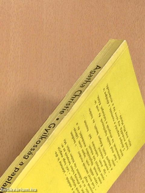 Gyilkosság a paplakban