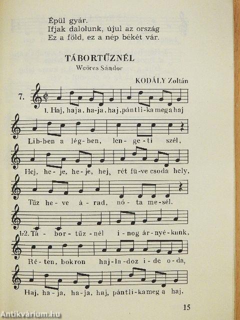 111 dal úttörőknek