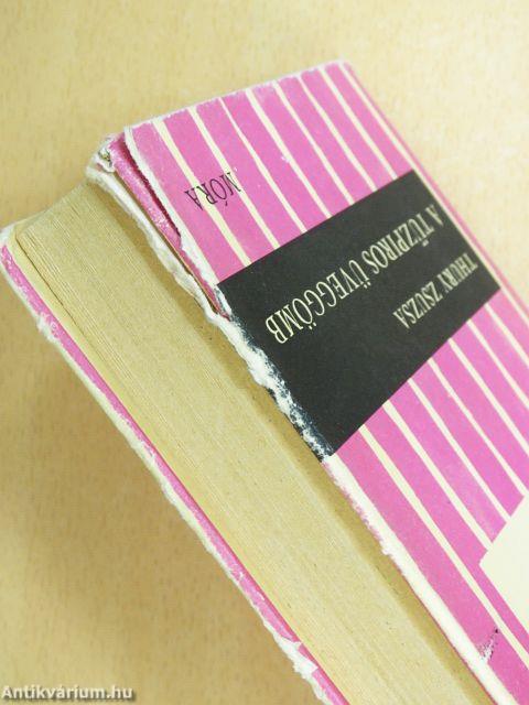 A tűzpiros üveggömb