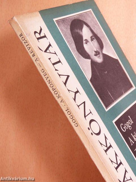 A köpönyeg/A revizor