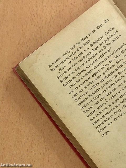 Der rote Kampfflieger (gótbetűs)