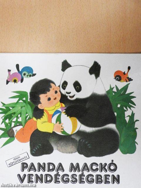 Panda mackó vendégségben