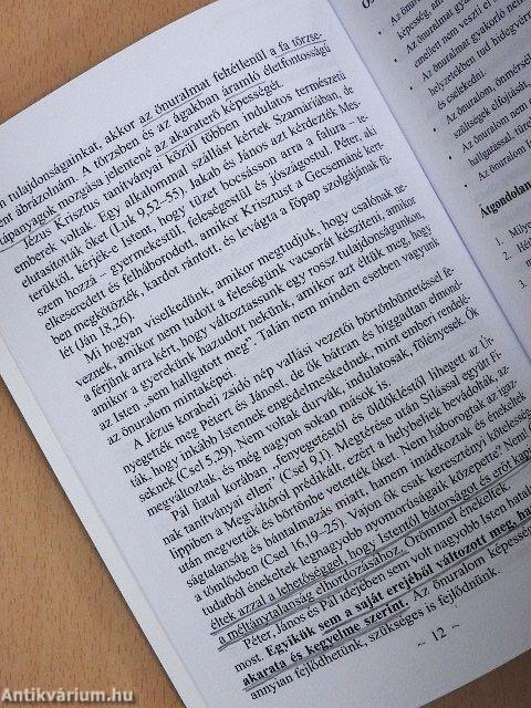 Az önuralom (m)értéke