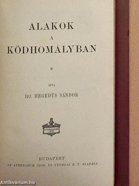 Alakok a ködhomályban