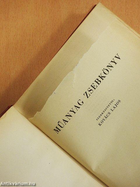 Műanyag zsebkönyv